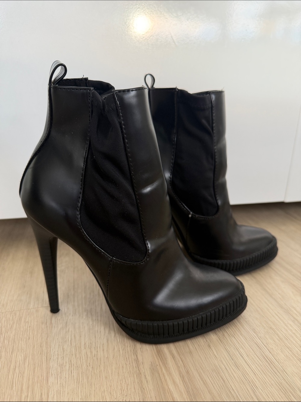 Zara Women's Black High-Heel Ankle Boots
